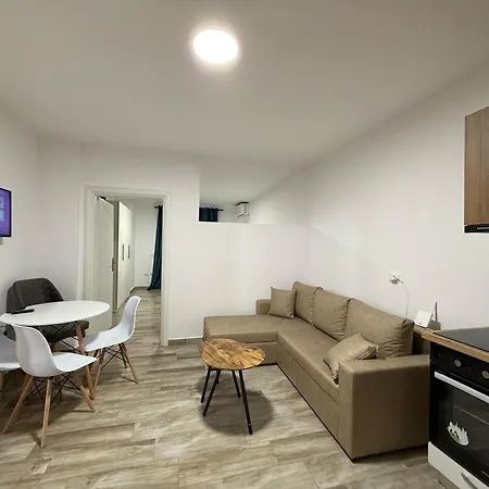 Ilir Daily Rent * Durres