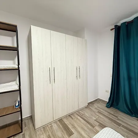 Apartment Ilir Daily Rent *